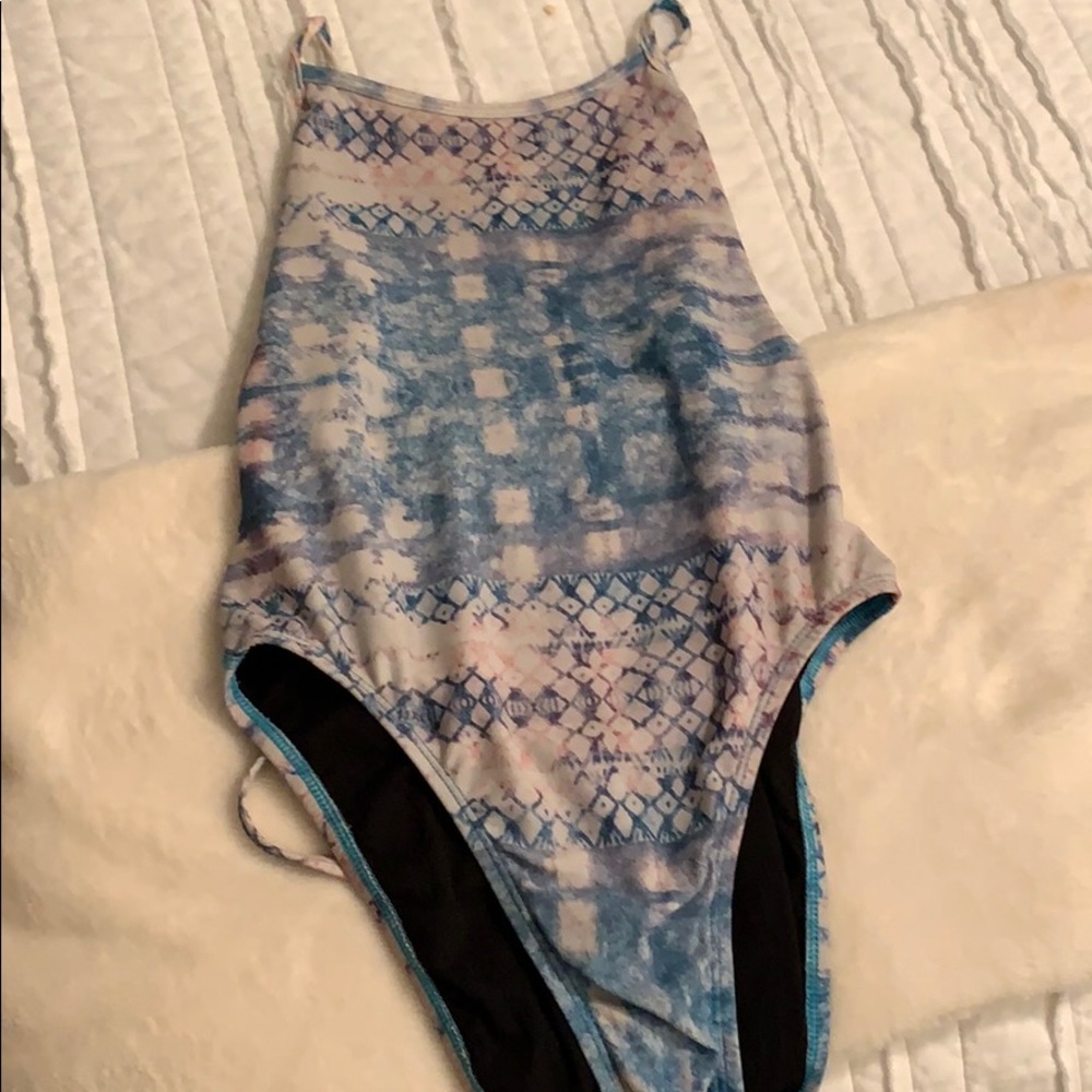 Jolyn One Piece